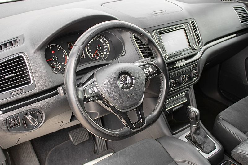 Volkswagen Sharan Highline - fotka 9 z 26