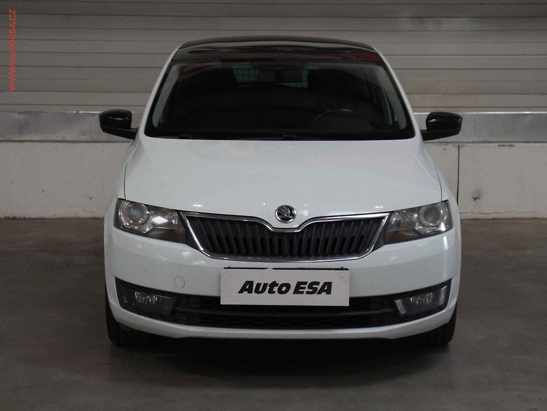 Škoda Rapid (2015) 1.2 TSi, ČR, Xenon, ponor - fotka 2 z 17