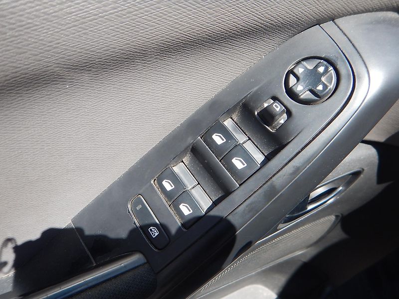 Citroën C4 Picasso 1.6i, 88 kW, DIGIKLIMA - fotka 16 z 27