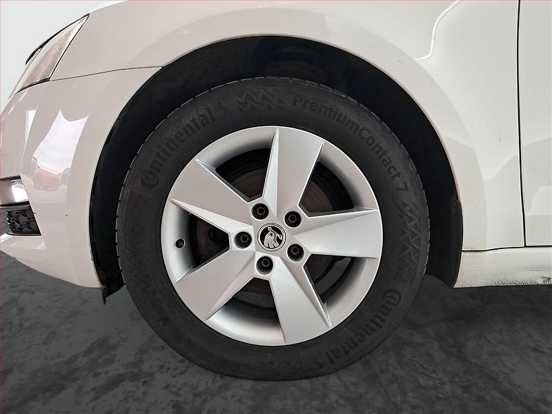 Škoda Octavia (2017) 1.6 TDI, ČR,1.maj, Tempomat - fotka 15 z 17