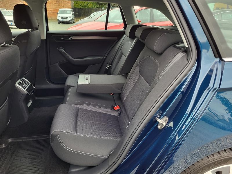 Škoda Superb iV 1.4 PHEV 160kW DSG STYLE - fotka 8 z 48
