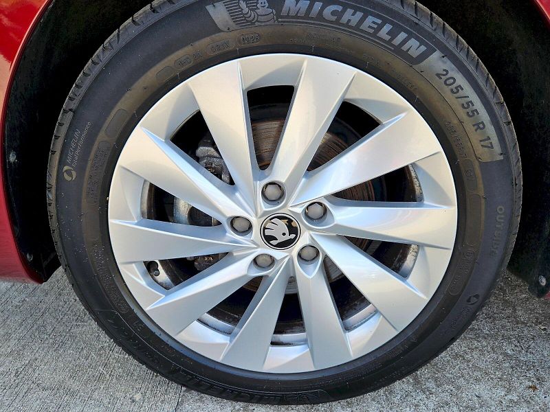 Škoda Octavia (2025) SELECTION TSI 85/1.5 M6F - fotka 29 z 30