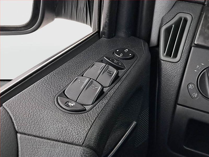 Mercedes-Benz Viano (2008) 3.0 CDI - fotka 18 z 22