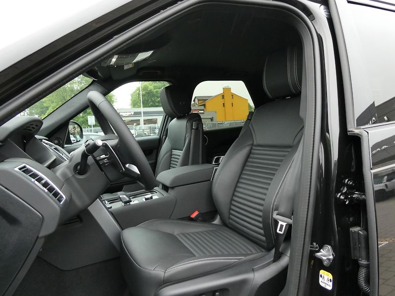 Land Rover Discovery 5 3,0  S D250 - fotka 9 z 36