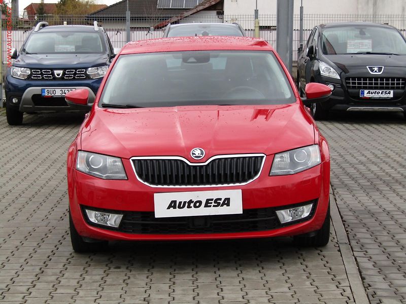 Škoda Octavia (2015) 1.6 TDi 4x4, Edition, bixen - fotka 2 z 23