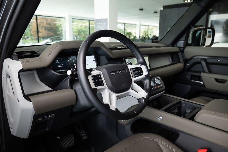 Land Rover Defender 110 D200 - fotka 5 z 23