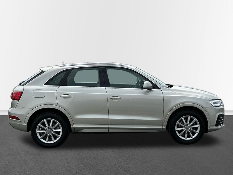 Audi Q3 2,0 TDI Quattro automat - fotka 7 z 23