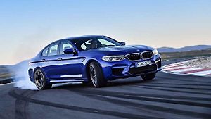 BMW M5.