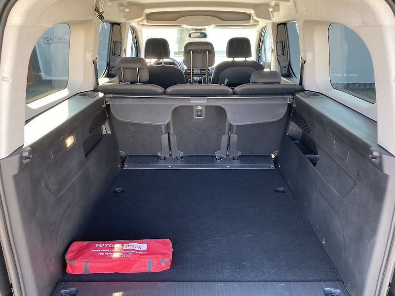 Toyota ProAce City Verso 1.5D, ČR-1m, Family L2, DPH - fotka 29 z 32