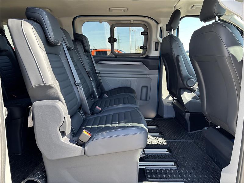 Ford Tourneo Custom 2,0 125kW Titanium X AWD L1 - fotka 18 z 36