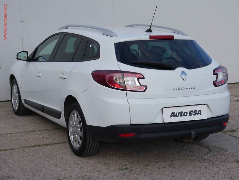Renault Mégane (2012) 1.6i, ČR, autoAC, temp - fotka 4 z 15