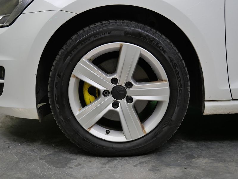 Volkswagen Golf - fotka 10 z 23