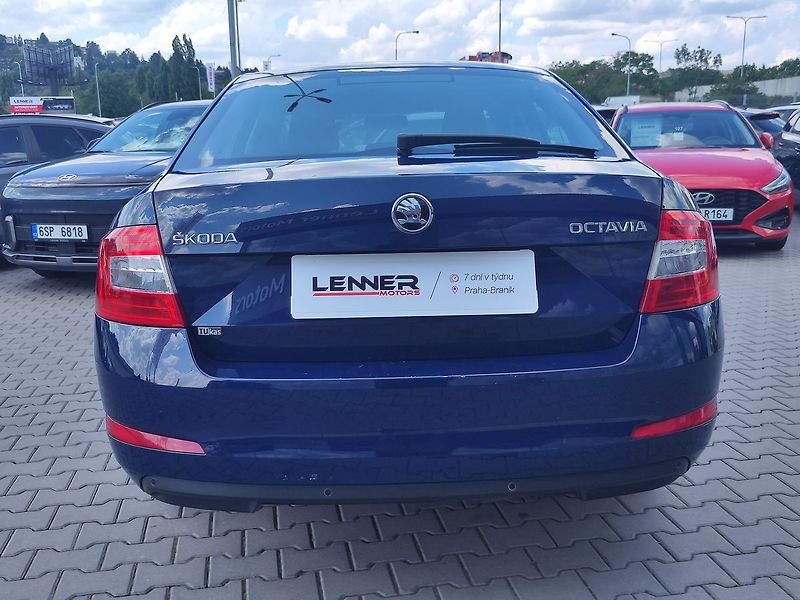 Škoda Octavia 1.6 TDI/81kW Ambition - fotka 6 z 22