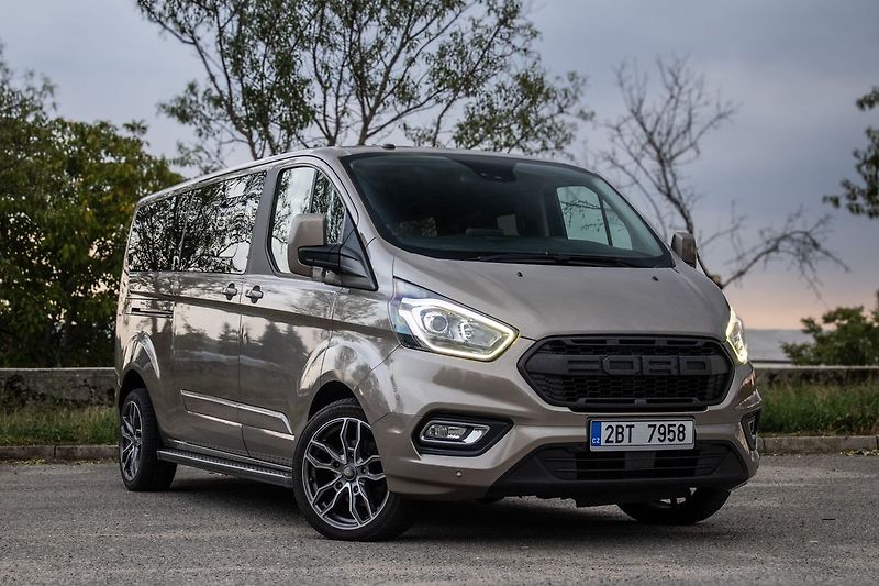 Ford Tourneo Custom - fotka 3 z 24