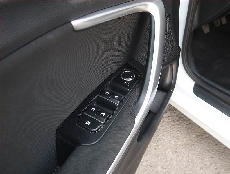 Kia Ceed (2020) 1.0 T-GDI, Tempomat - fotka 16 z 16