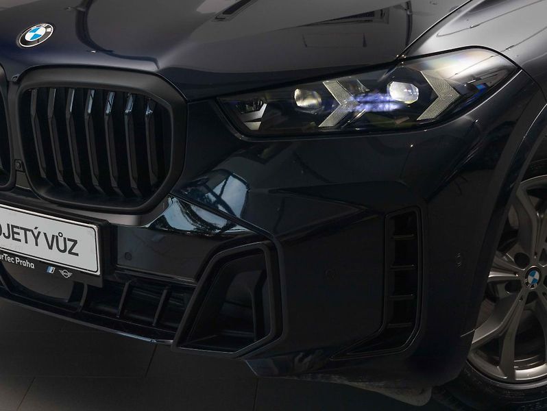 BMW X5 xDrive40d - fotka 7 z 23