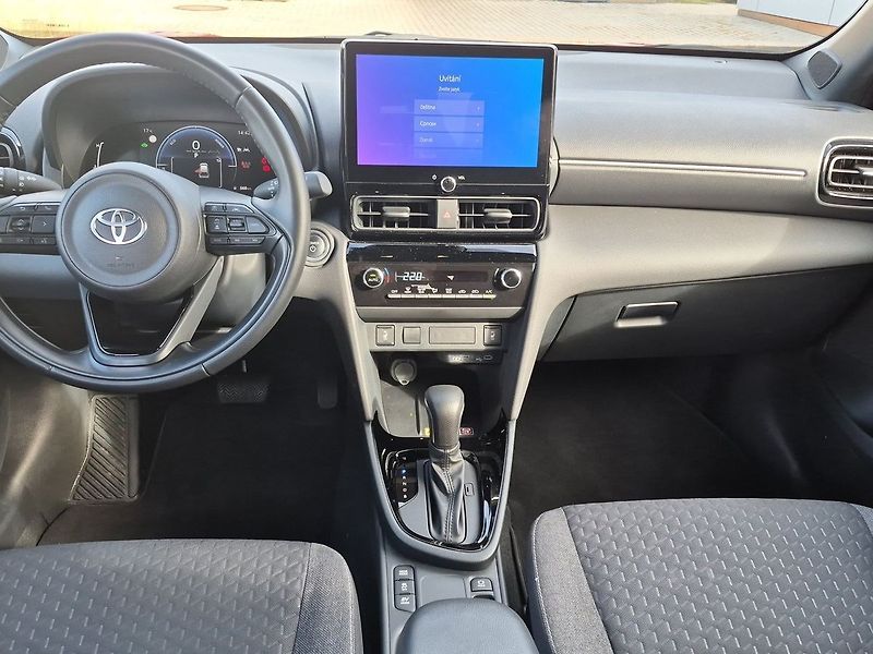 Toyota Yaris Cross 1.5HEV FWD Style 96kW - fotka 10 z 27