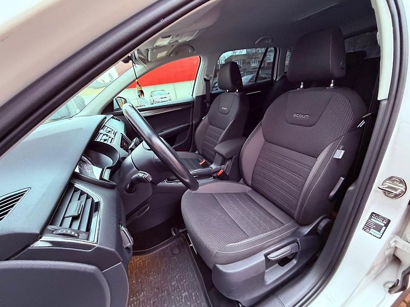 Škoda Octavia 2.0 TDi DSG 4x4 Scout, ČR - fotka 14 z 30