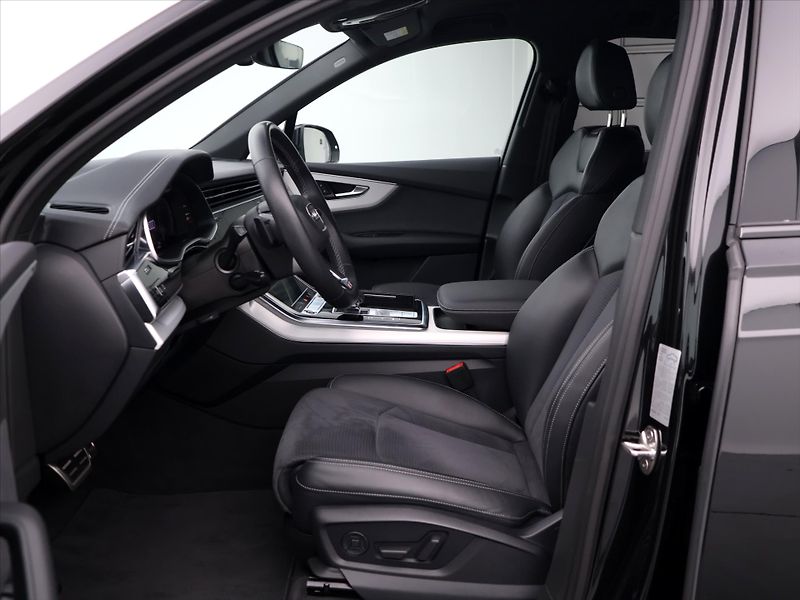 Audi Q7 3,0 50 TDI Quattro S line CZ - fotka 13 z 43