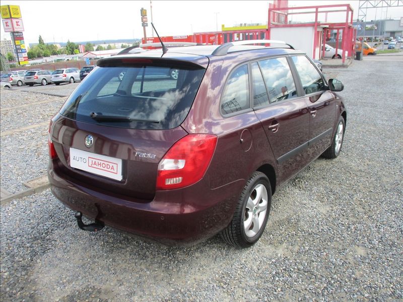 Škoda Fabia 1,2 TSI, digiklima,servis,tažn - fotka 6 z 34