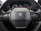 Peugeot 2008 (2020) 1.2 PureTech, ČR,1.maj - náhled 8