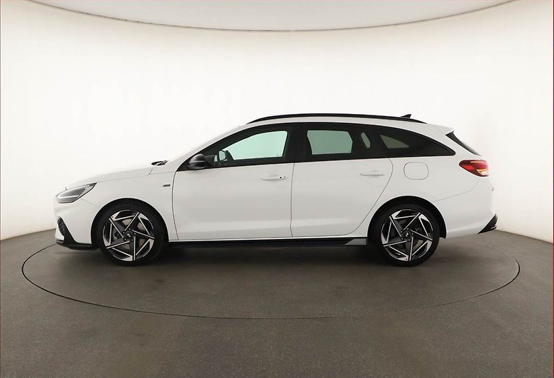 Hyundai i30 (2025) 1.5 T-GDI MHEV 48V, N Line - fotka 3 z 20