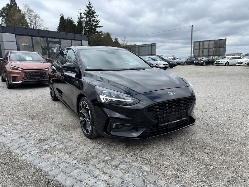 Ford Focus (2018) 2.0TDCi 110KW 1.Majitel ST  - fotka 2 z 34
