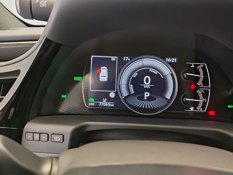 Lexus ES 300h Limited Edition - fotka 31 z 37