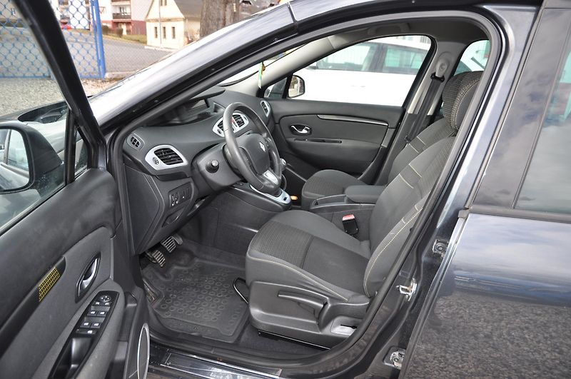 Renault Scénic 1.6i 16V 81kW - fotka 6 z 18