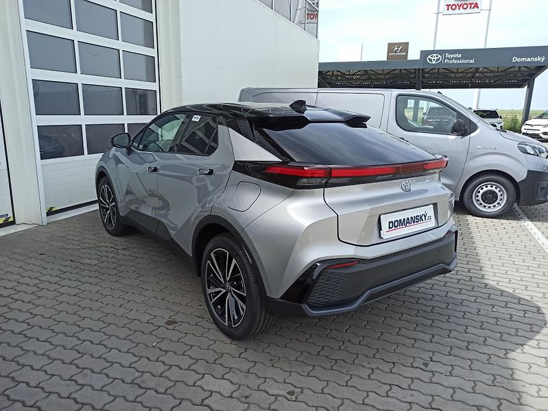 Toyota C-HR (2025) C-HR 2.0 PHEV STYLE - fotka 15 z 18