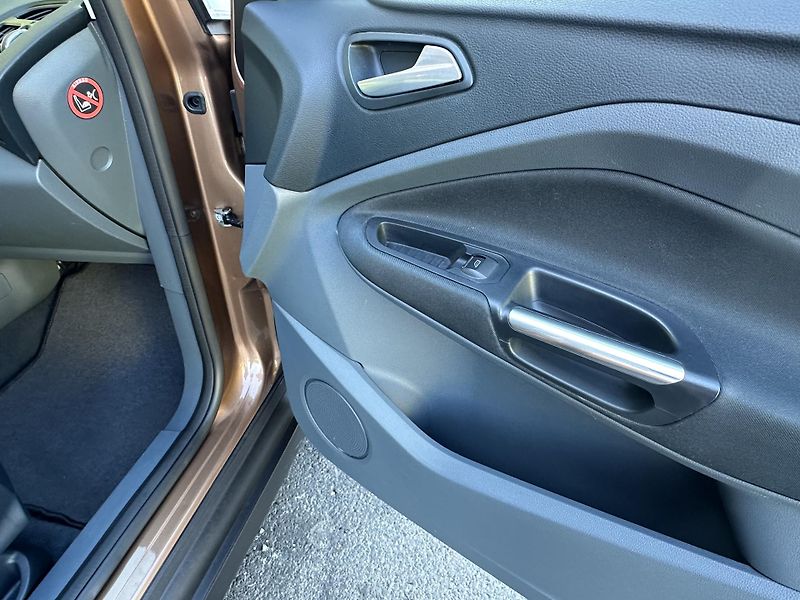 Ford Grand C-MAX (2014) TREND 1.0EB/92kW*2.Maj.*ČR*TZ  - fotka 22 z 36