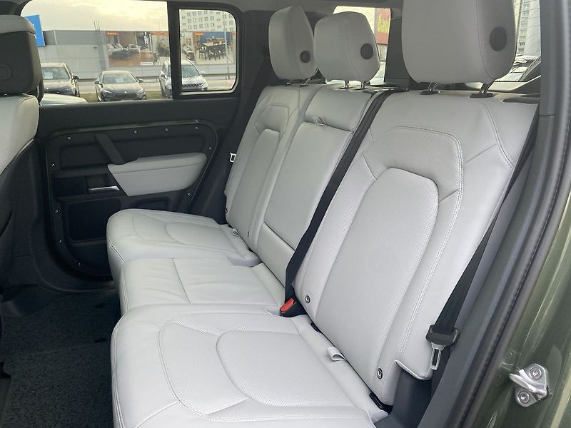 Land Rover Defender (2026) HSE X-Dynamic D350 110 - fotka 30 z 44