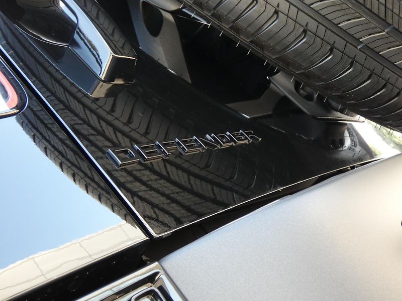 Land Rover Defender 110 4,4 OCTA P635 - fotka 42 z 46