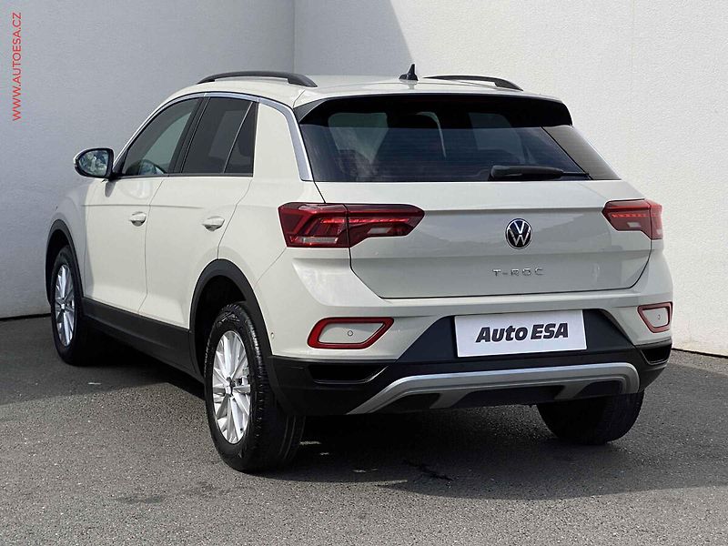 Volkswagen T-Roc (2022) 1.0 TSi, Life, LED, kamera - fotka 6 z 18