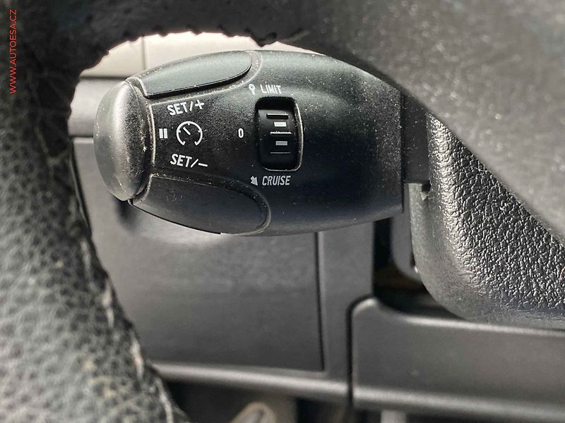 Peugeot 407 (2006) 2.0 HDi, ČR, AC, TZ, temp - fotka 14 z 19