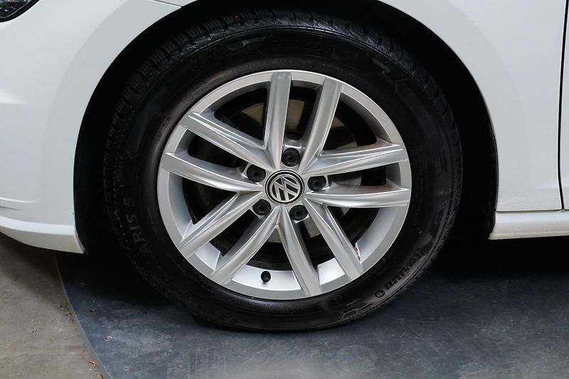 Volkswagen Golf - fotka 10 z 30