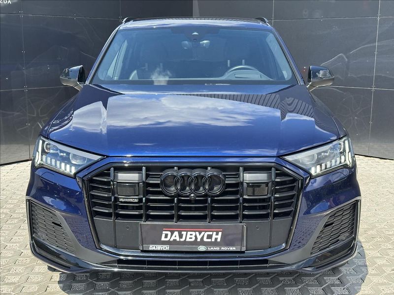 Audi Q7 3,0 50TDI S-LINE quattro ČR DP - fotka 4 z 38