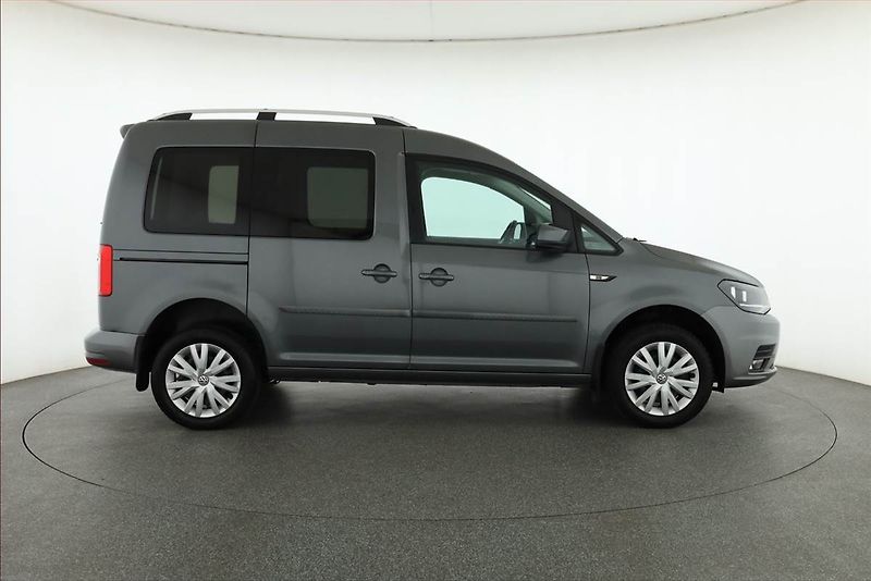 Volkswagen Caddy (2017) 2.0 TDI, 5Míst - fotka 6 z 16