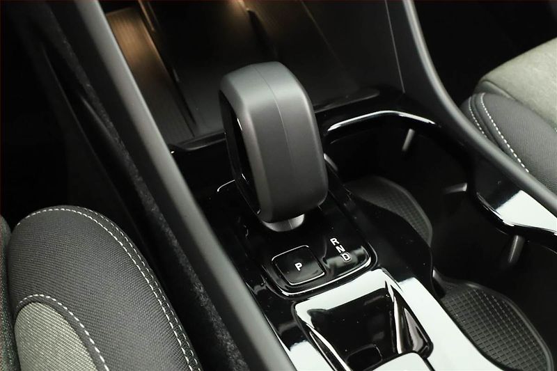 Volvo XC40 (2026) B3 - fotka 9 z 23