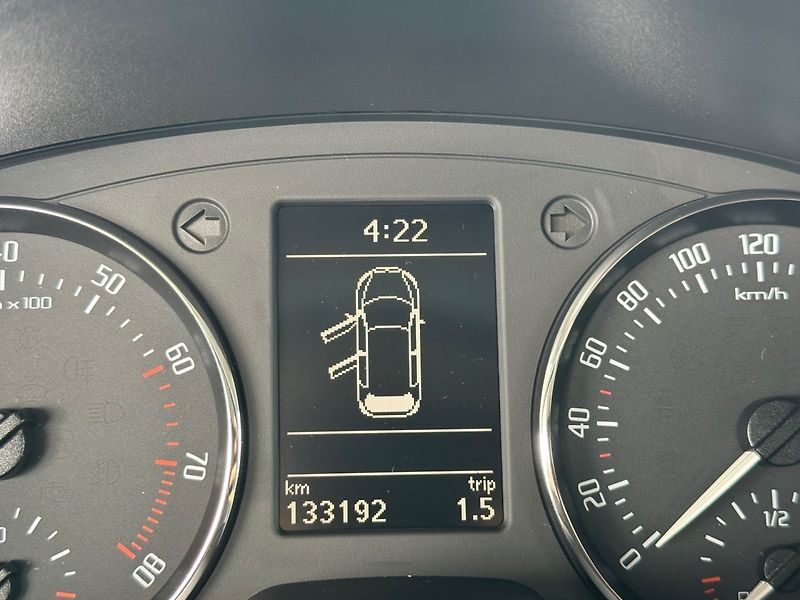 Škoda Fabia (2010) 1.2TSi NAVI, GARANCE KM - fotka 12 z 16