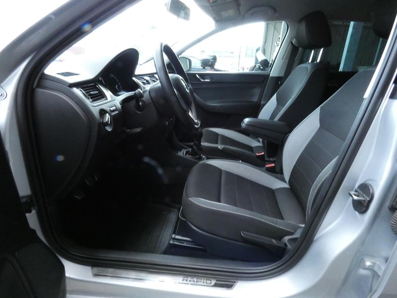 Škoda Rapid Ambition 1,2 TSI 81KW - fotka 18 z 30
