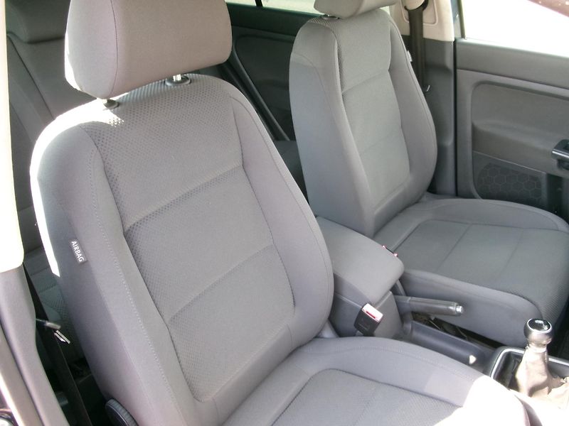 Volkswagen Golf Plus (2007) 1,9TDI AUTOKLIMA TEMP ČR - fotka 15 z 21