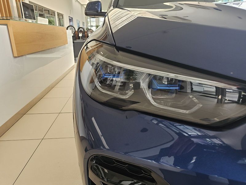 BMW X5 xDrive30d M sportovní paket - fotka 3 z 30