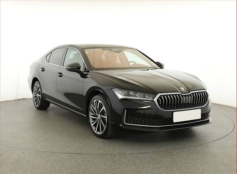 Škoda Superb (2024) 2.0 TDI - fotka 1 z 21