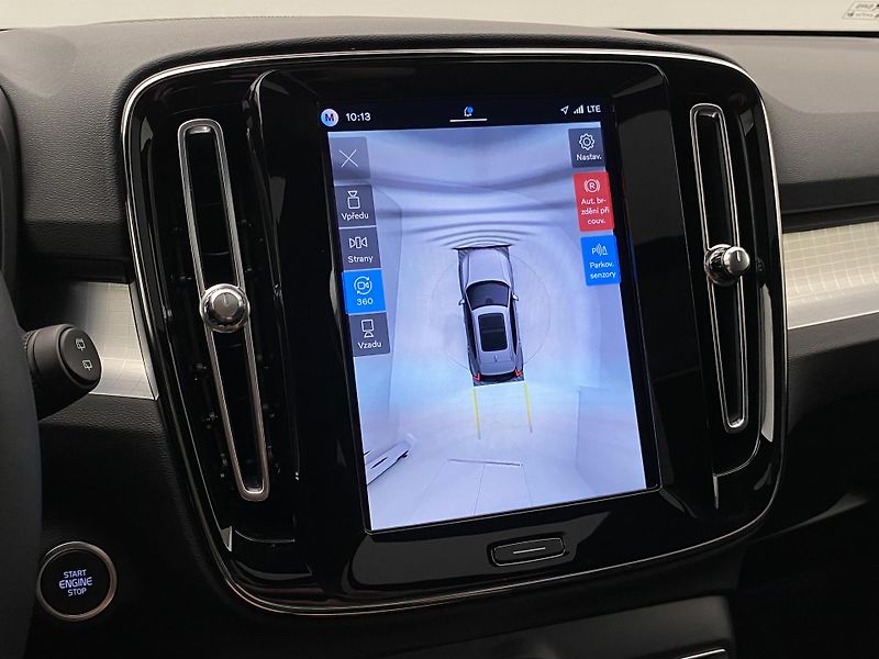 Volvo XC40 (2026) B3 AUT DARK ULTRA  - fotka 32 z 64