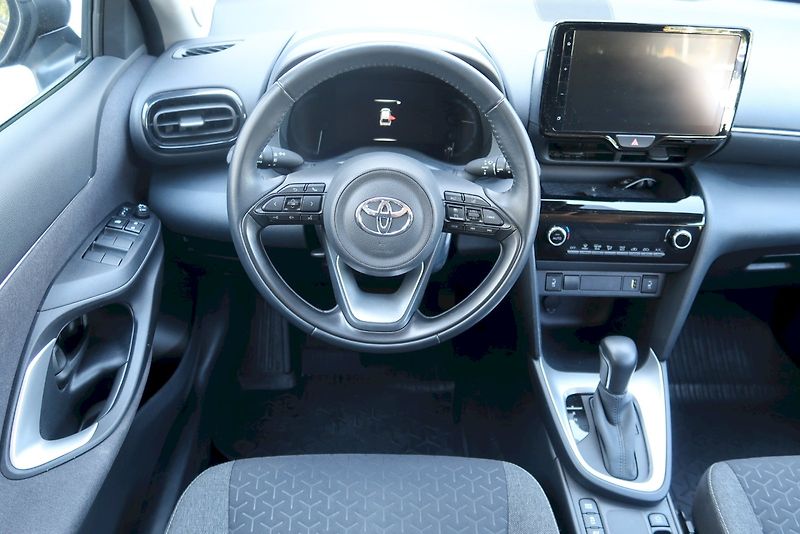 Toyota Yaris Cross (2023) Comfort Tech 1,5 Hybrid e-CVT - fotka 10 z 38