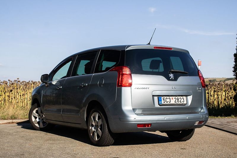Peugeot 5008 - fotka 7 z 16