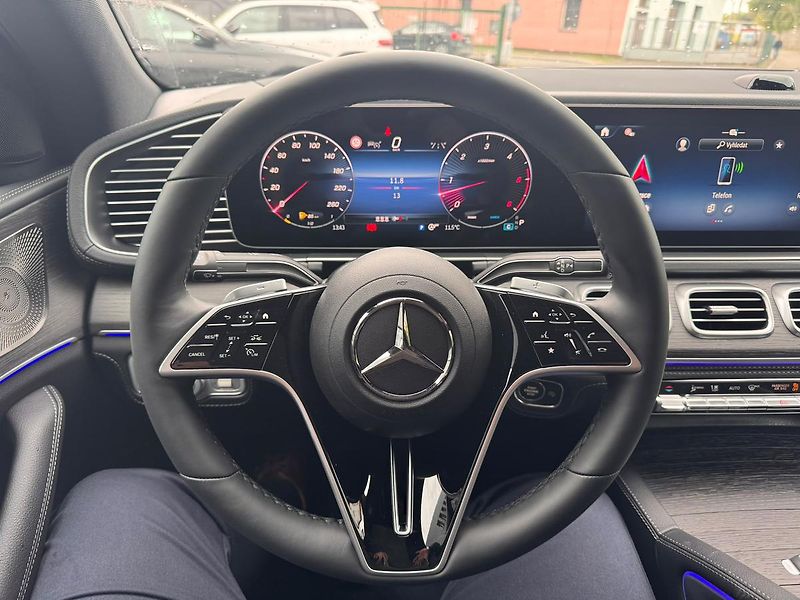 Mercedes-Benz GLE (2026) 450 d 4MATIC kupé - fotka 13 z 25