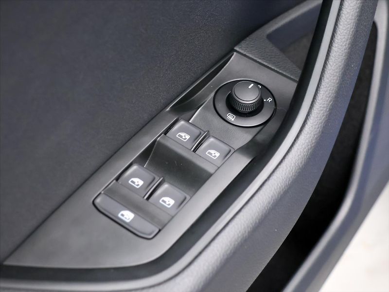 Škoda Superb 2,0 TDI 110kW Serv.Kniha - fotka 14 z 26