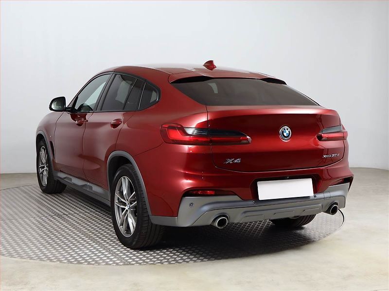 BMW X4 (2019) M Sport xDrive30d - fotka 4 z 22